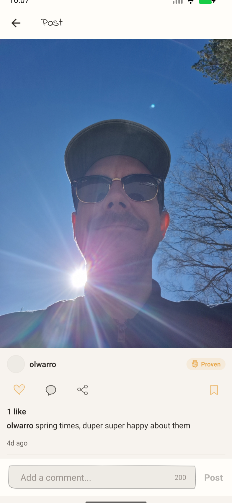SocialHuman feed showing a verified post